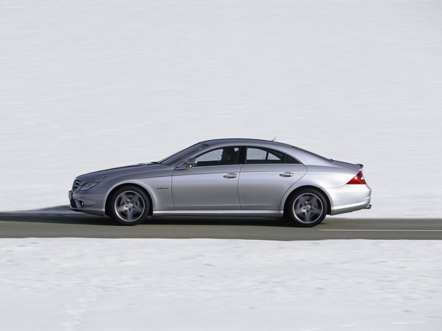  Mercedes-Benz CLS55 AMG 2005 года  (фото 24 из 40)